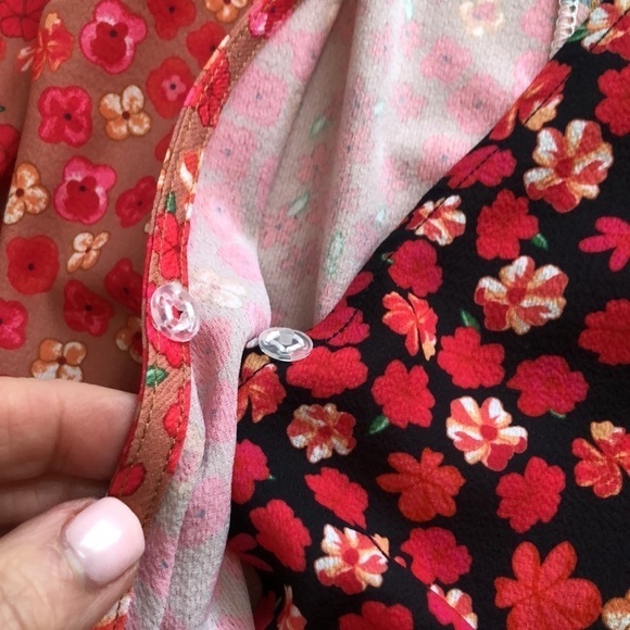 Floral Red Multicolored Boho Twisted Wrap Blouse Shirt Size Small - Picture 11 of 13